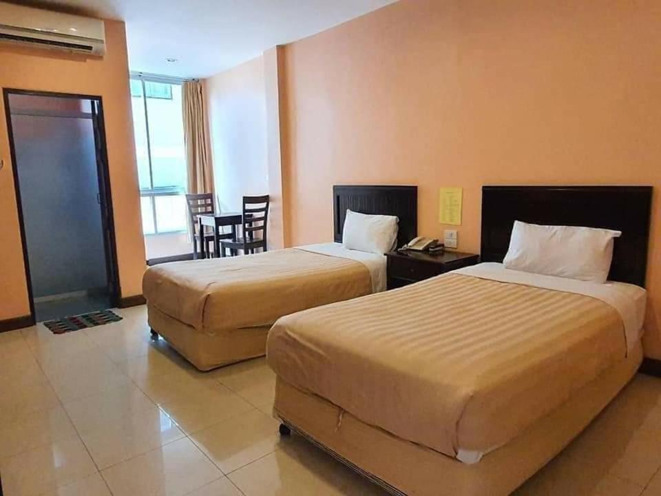 The Victory Hotel Ban Muang Daeng Exteriér fotografie