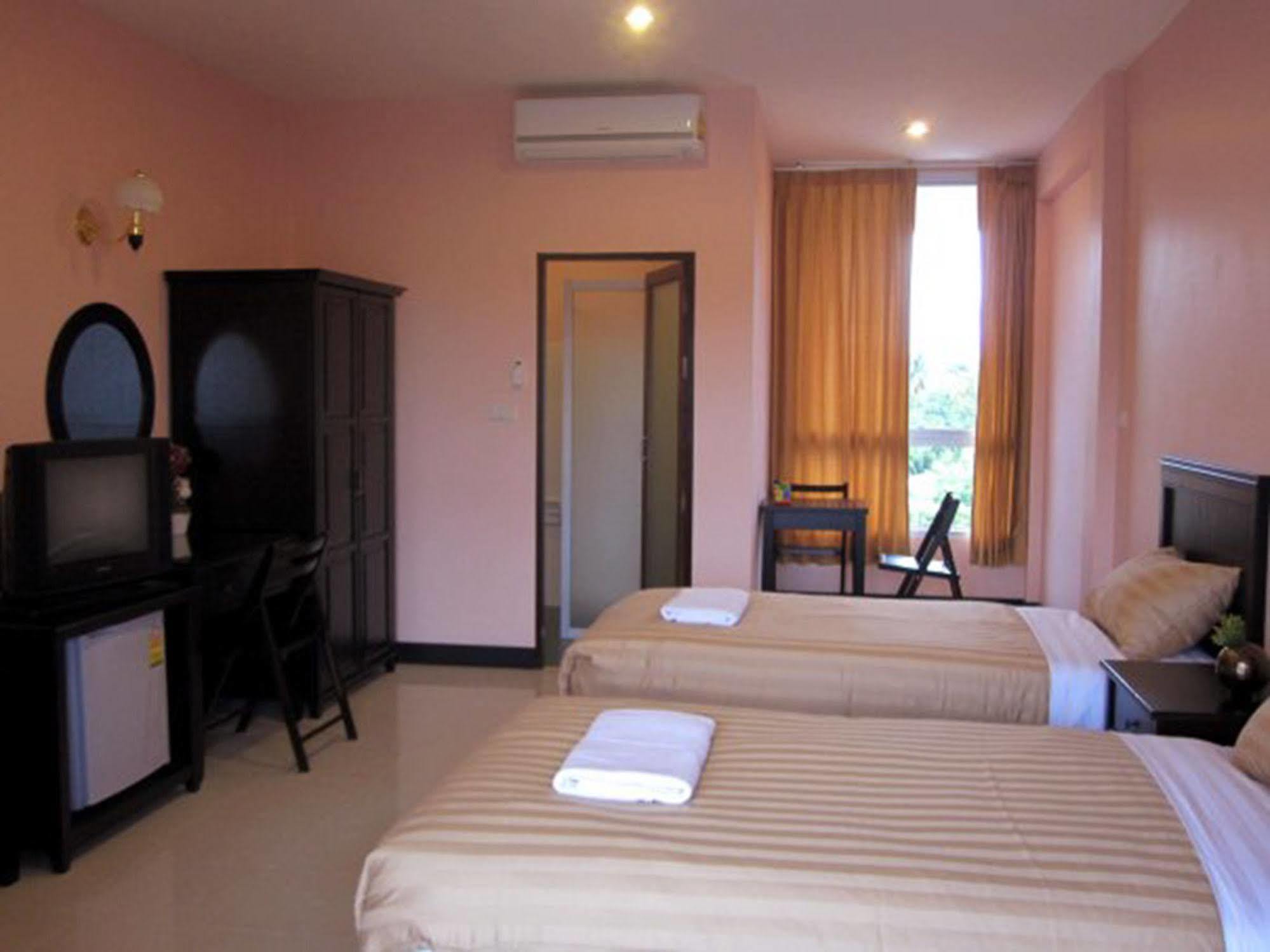 The Victory Hotel Ban Muang Daeng Exteriér fotografie