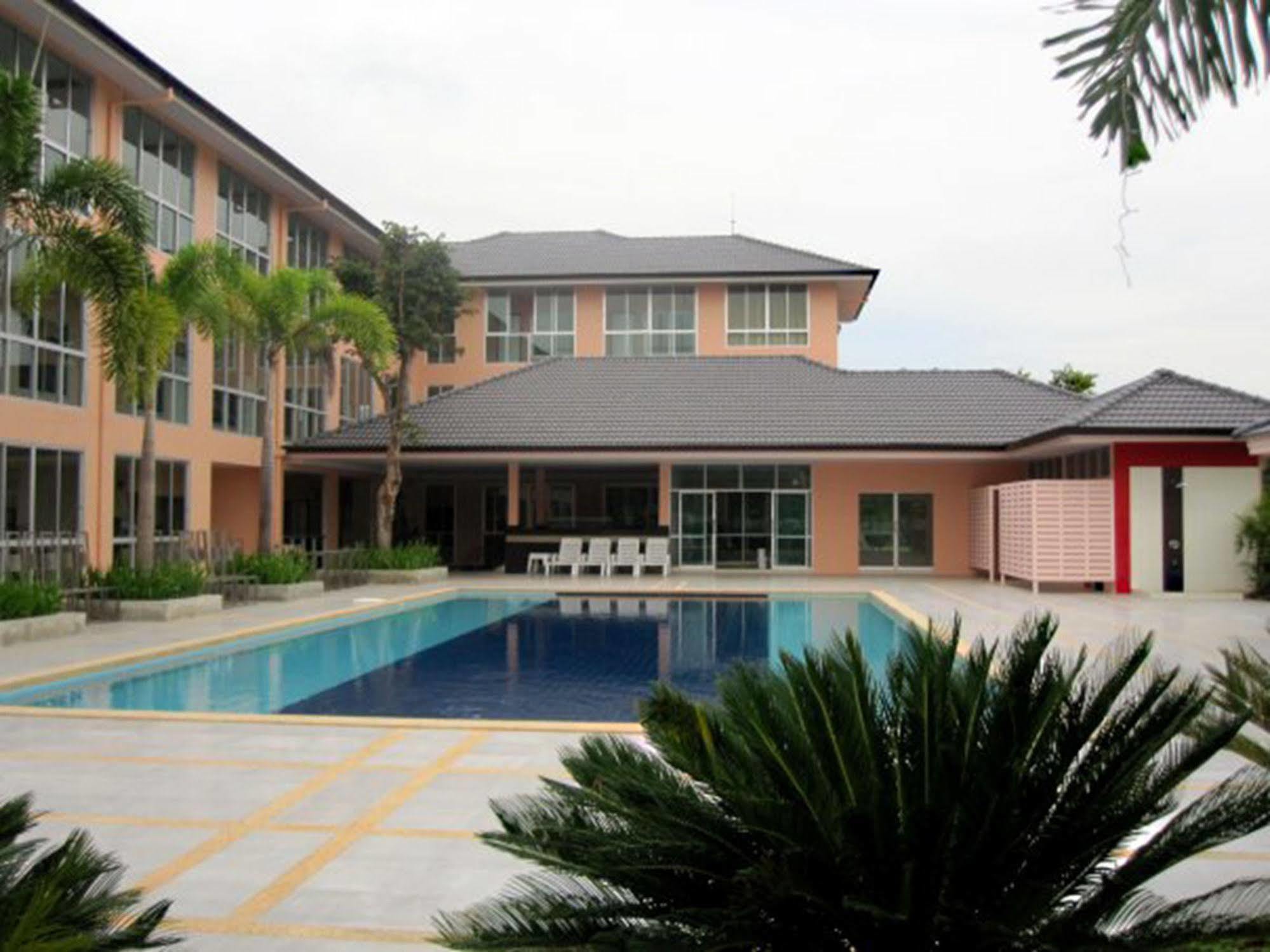 The Victory Hotel Ban Muang Daeng Exteriér fotografie
